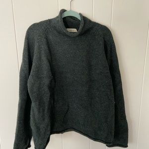 Forest green turtle neck wool sweater
